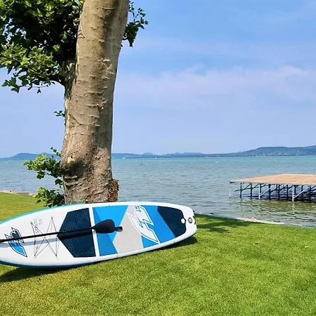 Platan With Lakeview * Balatonboglar