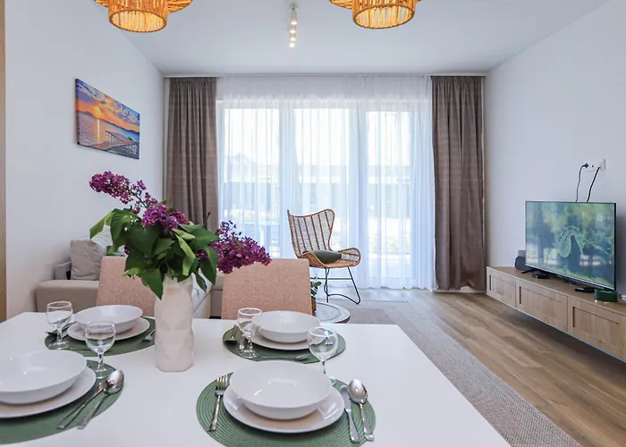 Platan With Lakeview דירה