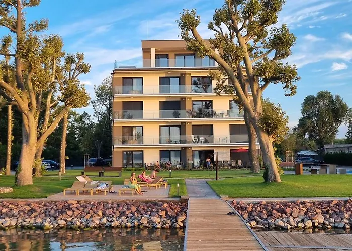 Platan With Lakeview Balatonboglár