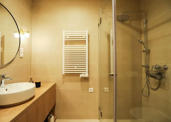 Platan With Lakeview דירה